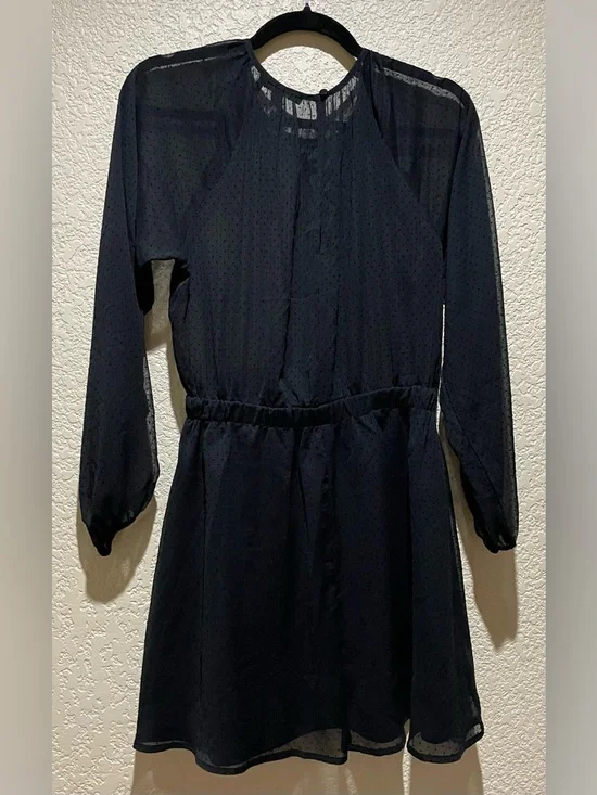 Forever 21 NWT Classic Black Long Sheer Sleeve Short Dress Size S - Picture 2 of 7